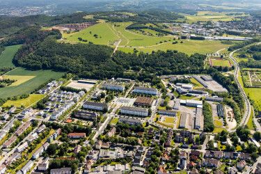 Luftaufnahme mit Blick über den Sauerlandpark und Hemer © Hans Blossey.
